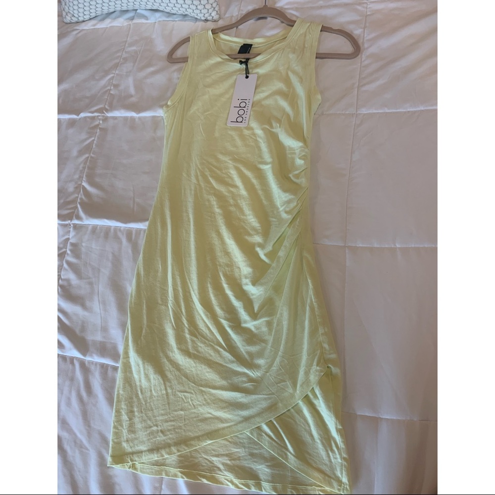 Super cute yellow tight fitting dress. Super soft